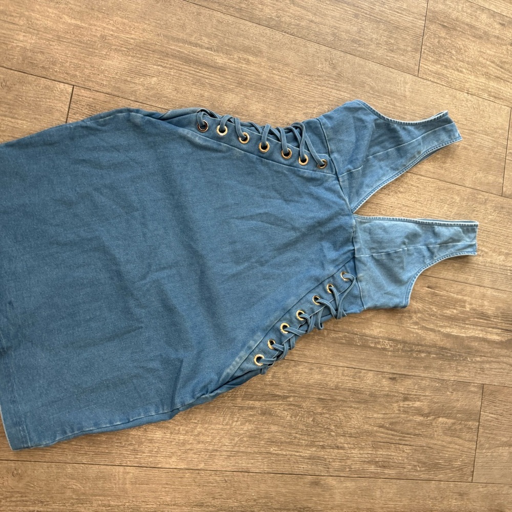 BUNDLE 2 ITEMS FOR $8✨

🌸BOUTIQUE linked to him denim dress ✨ - Picture 6 of 7